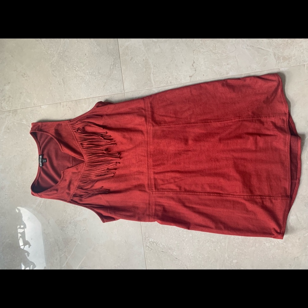 Red suede-like dress with fringes - Express